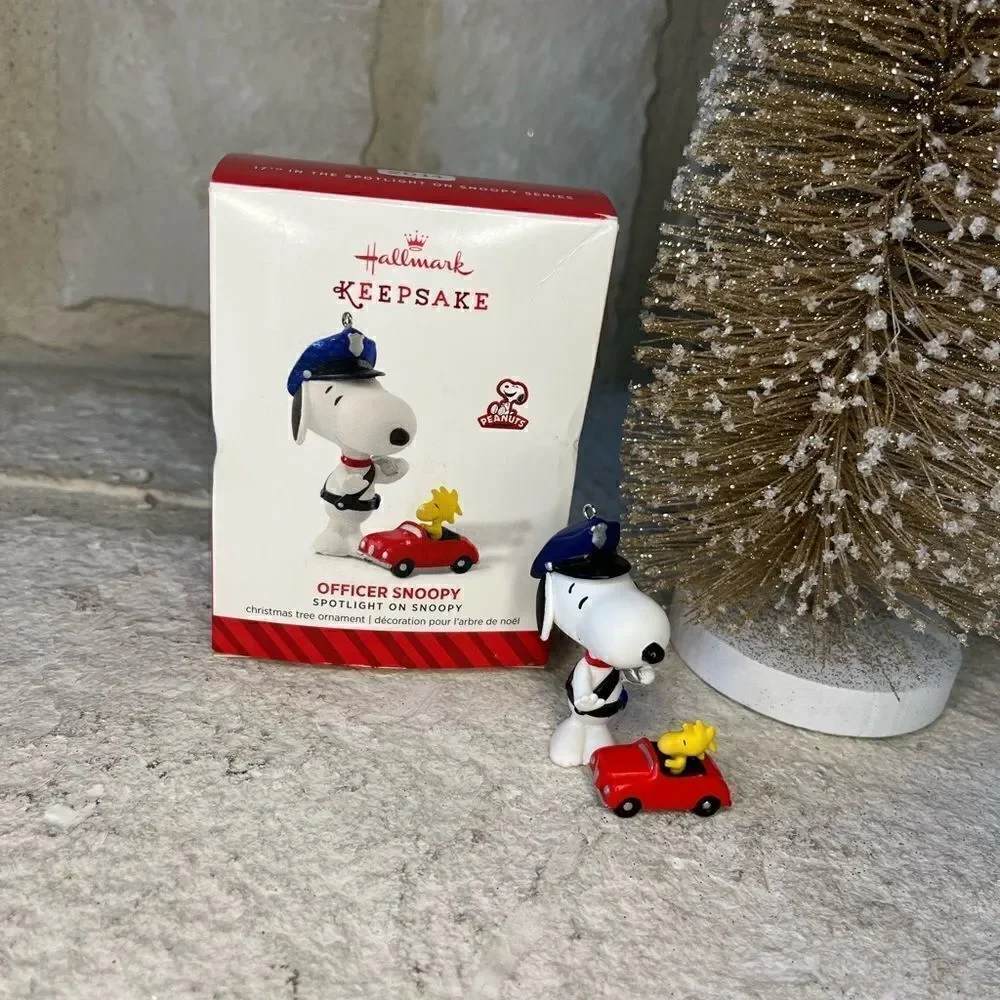 Hallmark Keepsake ornament Officer Snoopy 2014